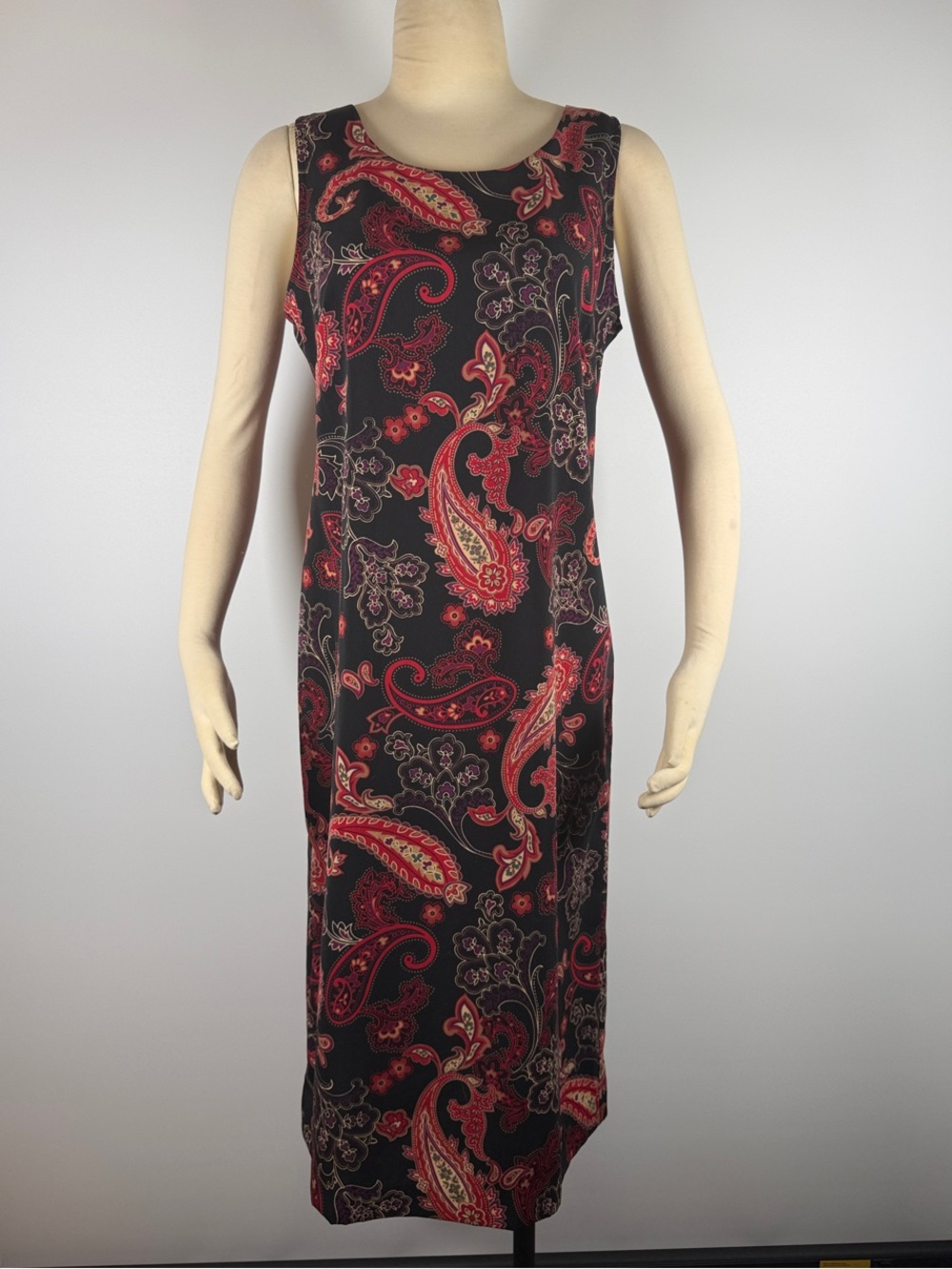 VTG Sleeveless Black and Red Paisley Midi Dress